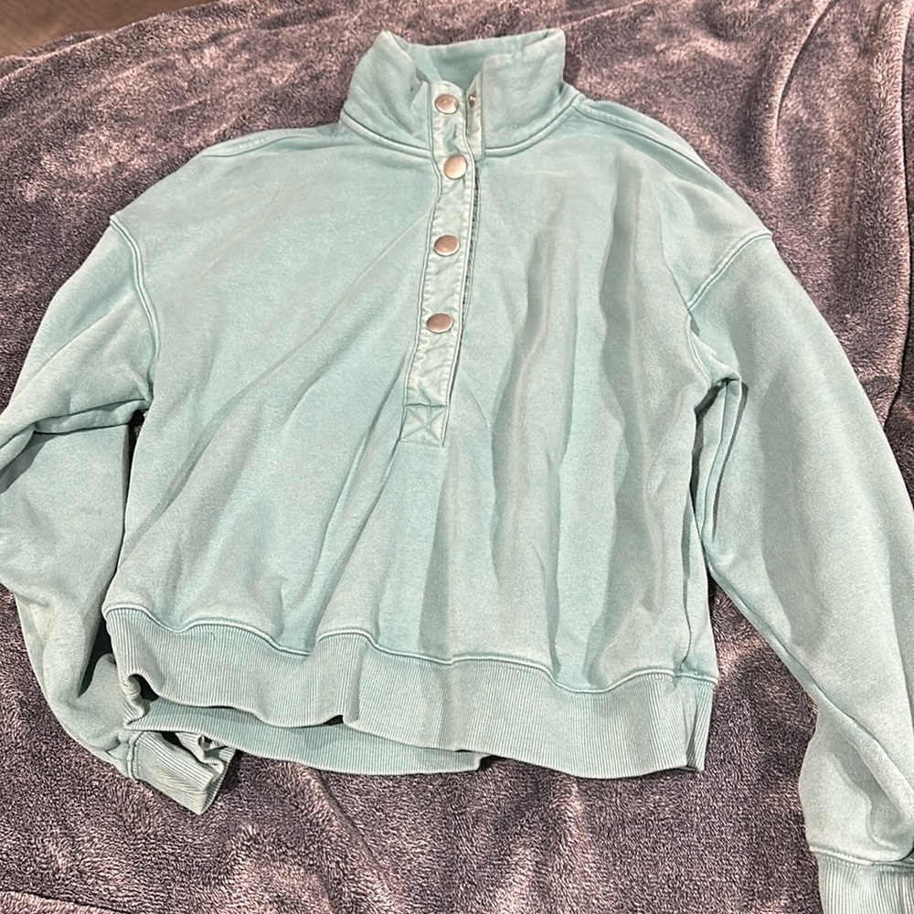 Universal Threads and Co. Sweatshirt